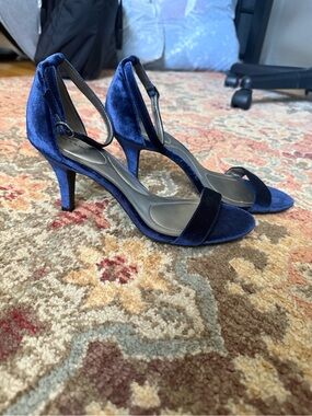 Bandolino Navy Velvet T-Strap Heels